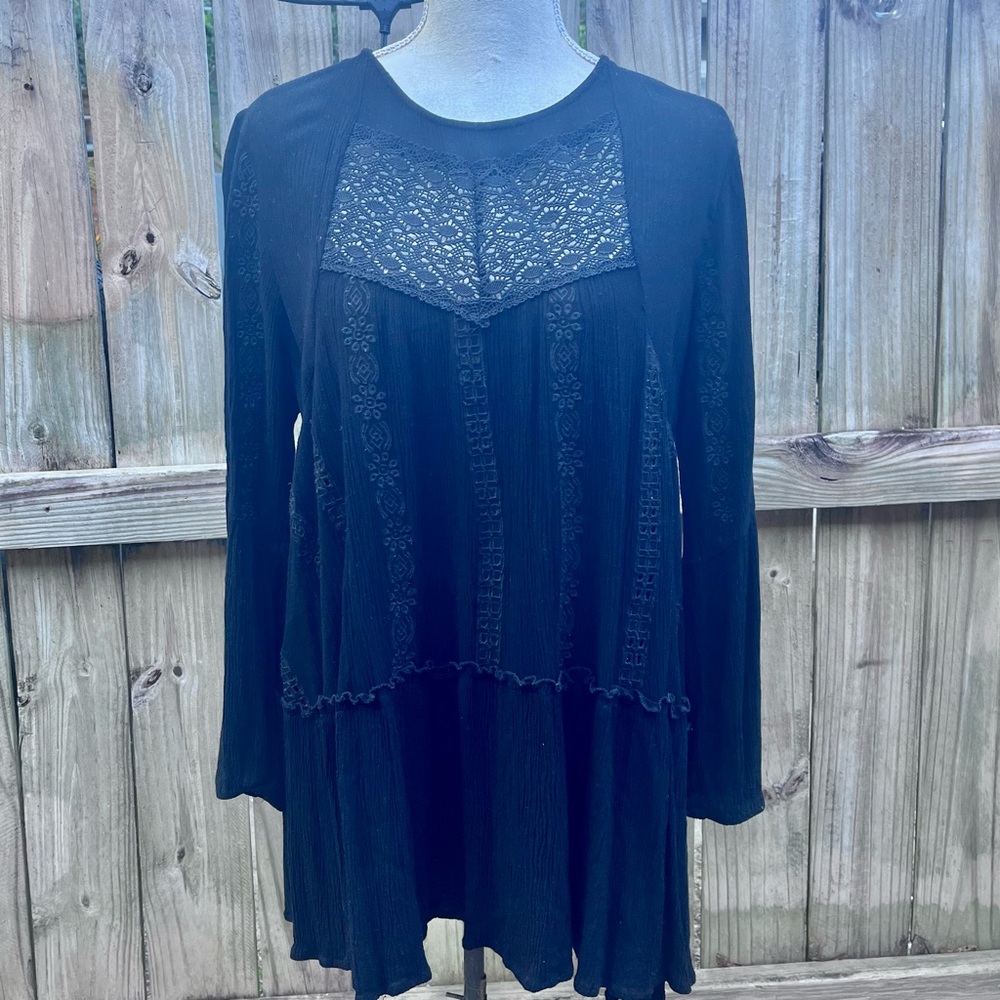 Adiva Brand Lady’s Blouse with Large Opening in Back; Size Medium